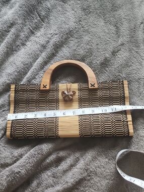 Source Unknown Woven Bamboo Clutch with Wooden Handles Baquette Hand Bag Vintage